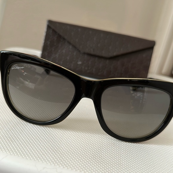 💥❗️GUCCI| GG 3739/S 2ENVK Black Floral Cat Eye Sunglasses❗️💥 - Picture 9 of 14